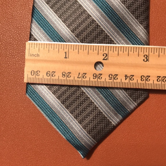 Calvin Klein silk tie - Picture 10 of 10